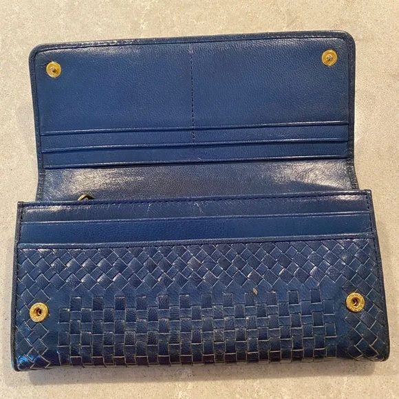 Authentic braided Prada Wallet - Picture 7 of 9